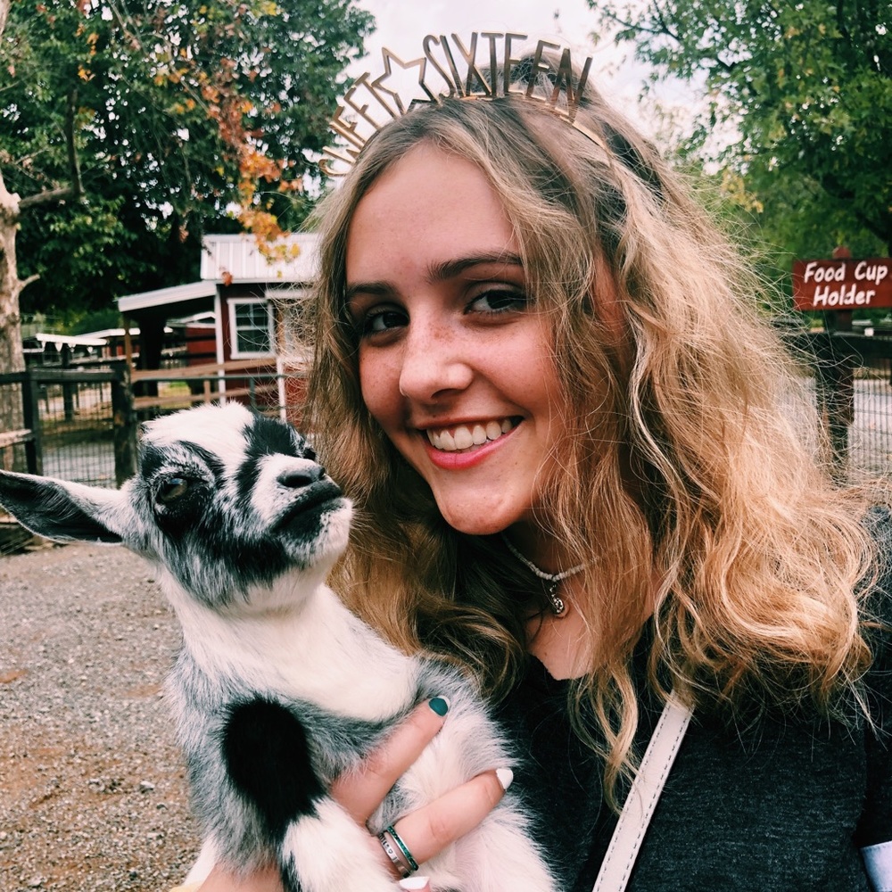 Meet your Posher, Alexis